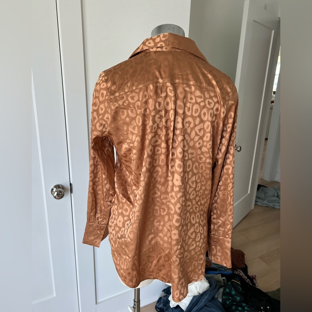 Copper leopard button down - Picture 2 of 4
